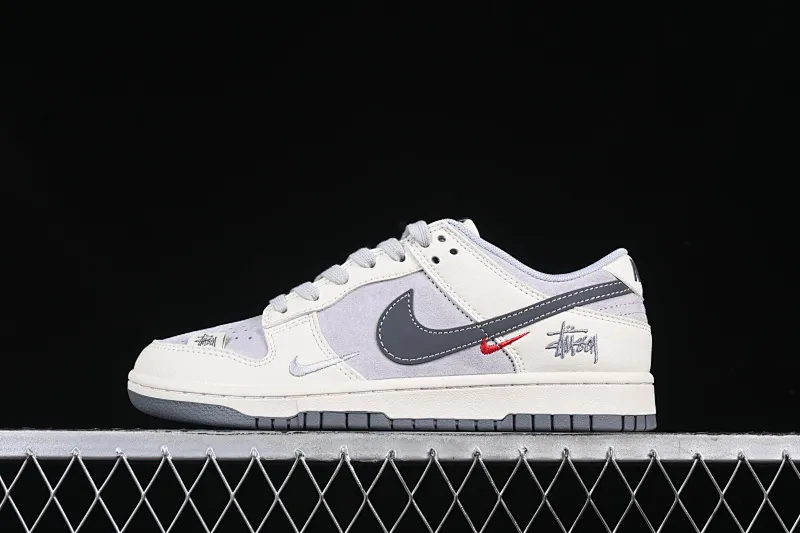 All categories Nk SB Dunk Series Nk SB Dunk Low High-end customized low-top sneakers Nk SB Dunk Low Stusi co-branded beige dark gray hook Anniversary high-end customized low-top casual sneakers DM6868-027